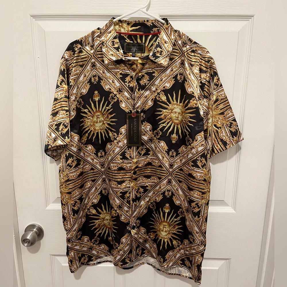 NWT BAROQUE Gold Medusa Shirt Size L